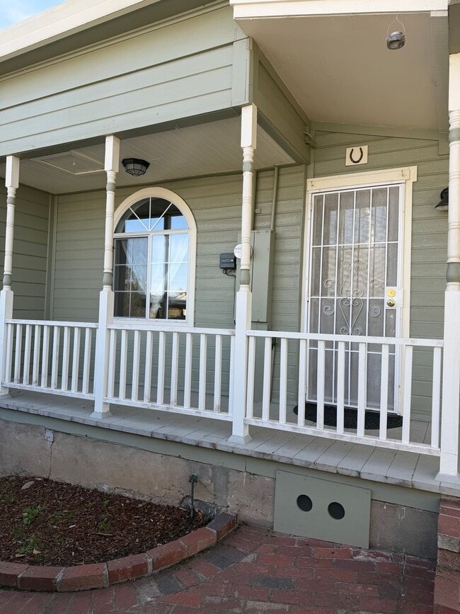 Building Photo - Charming Jackson Home