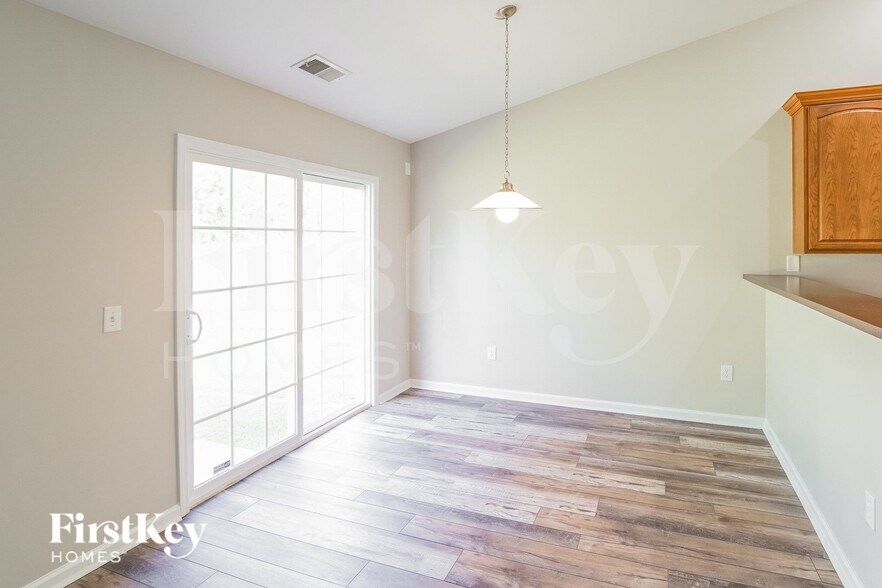 Building Photo - 3384 Fletton Way