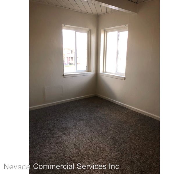 Building Photo - 610 Denslowe Dr