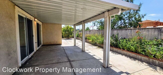 Building Photo - 3 br, 2 bath House - 305 Oakview Dr