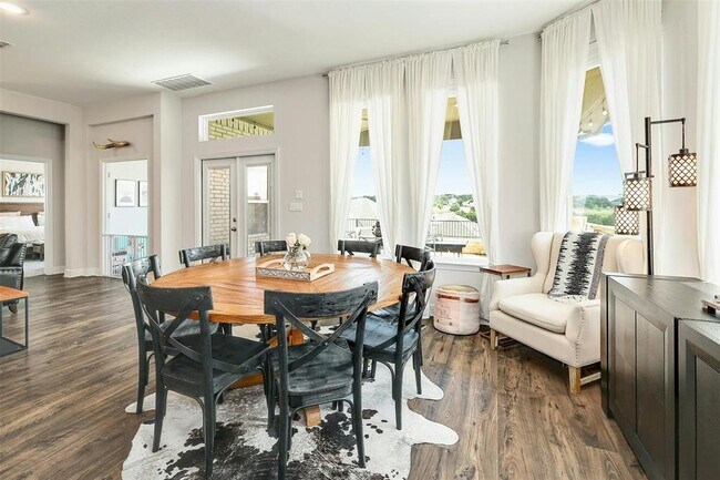 Building Photo - 805 Karst Cv