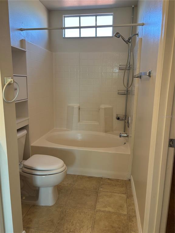 Building Photo - 5552 Bentgrass Dr