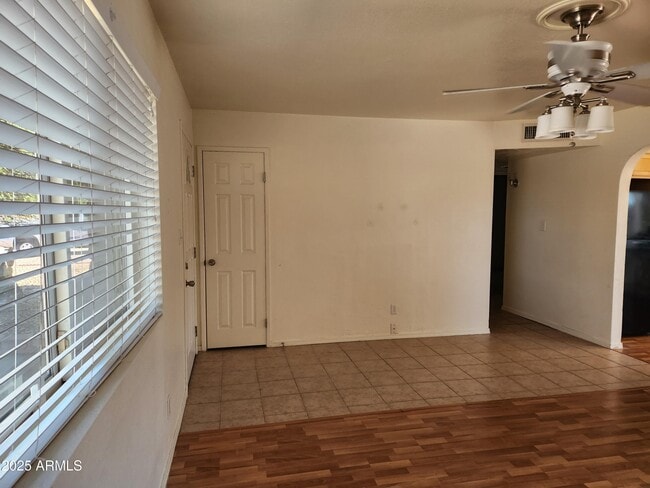 Building Photo - 1803 W Kerry Ln