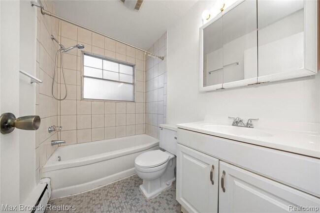 Building Photo - 3206 Shenandoah Dr