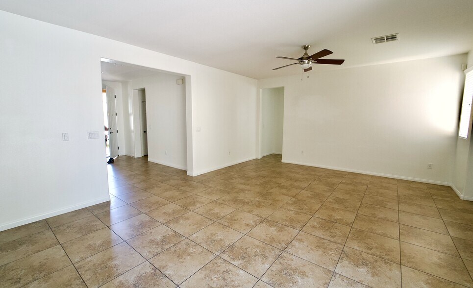 Building Photo - 7467 Horizon Rock Ave