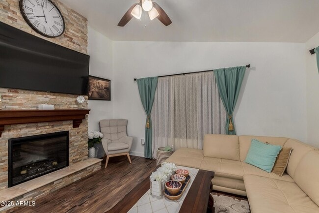 Building Photo - 5956 E Phelps Rd