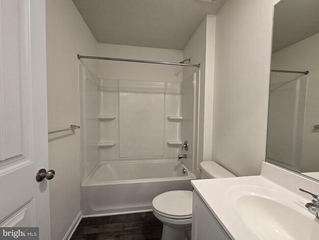 Building Photo - 172 Fellowship Dr