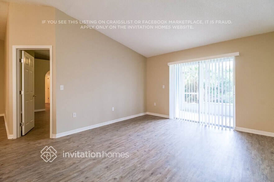 Building Photo - 3913 Upmann Dr