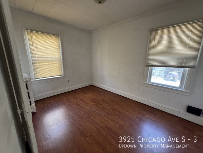 Building Photo - 3925 Chicago Ave