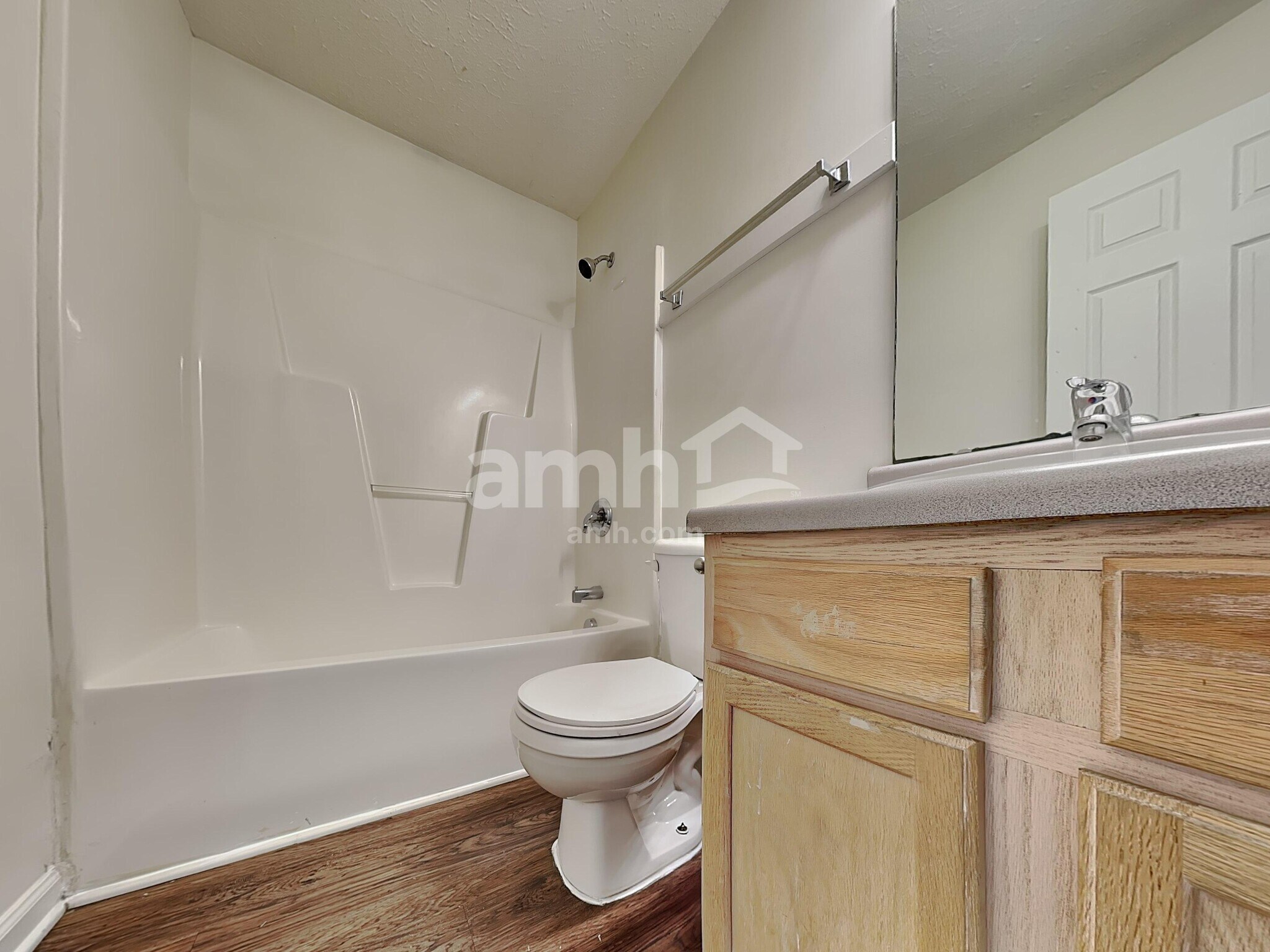 Building Photo - 1907 Landon Farms Ln