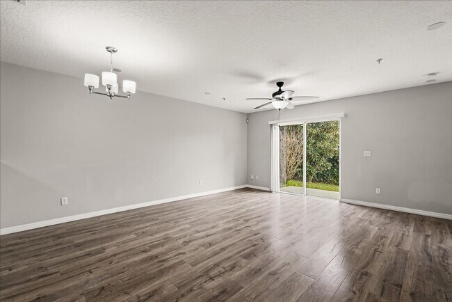 Building Photo - 13536 Tea Rose Way