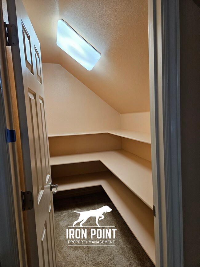 Building Photo - 3bed/2bath in sought after Nampa neighborhood w/3 car garage and large bonus room.