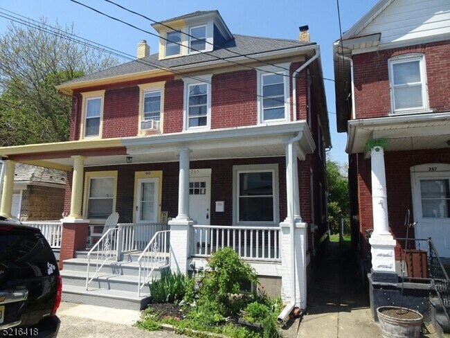 Primary Photo - 265 Hudson St