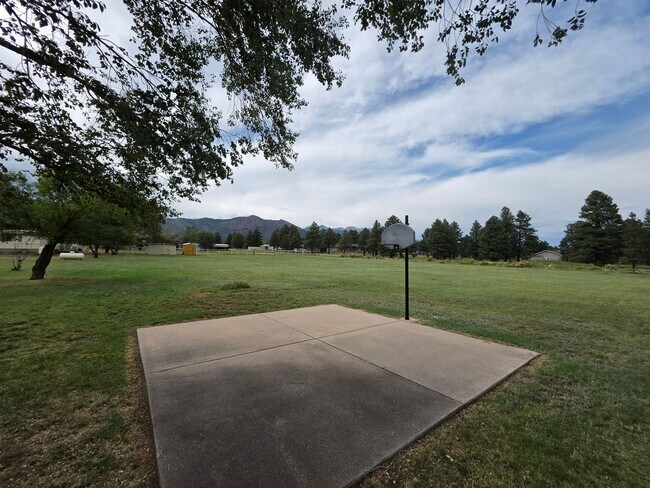 Building Photo - 5675 E Burris Ln