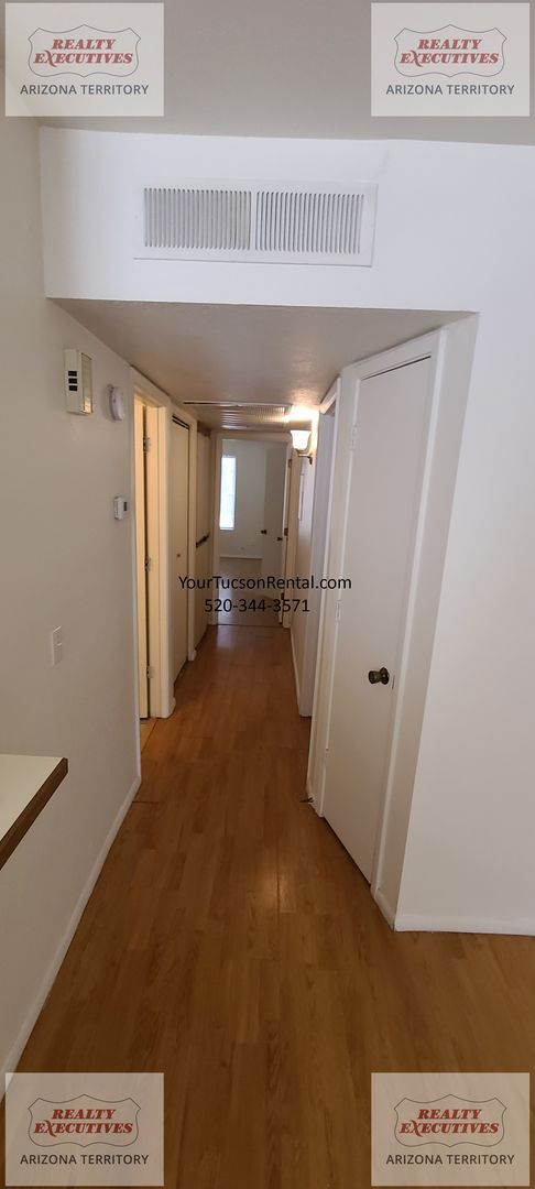 Building Photo - The Villages at Midvale Park - 2 Bedroom and 2 bathroom Condo