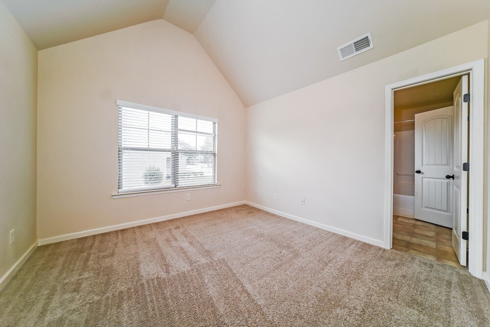 Building Photo - 129 Covington Terrace