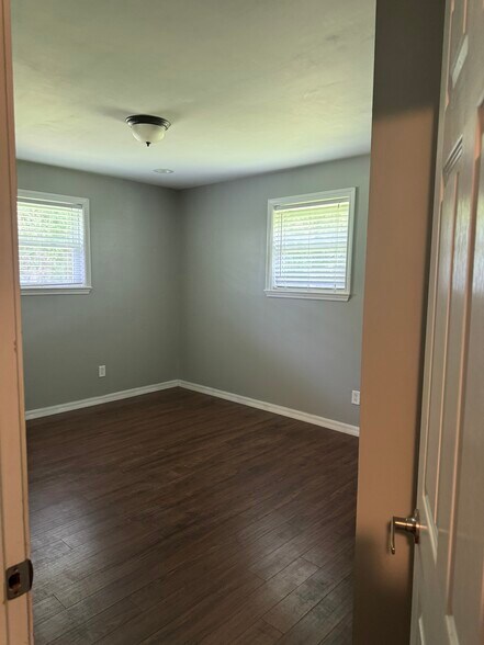 Building Photo - 97300 Laffites Way