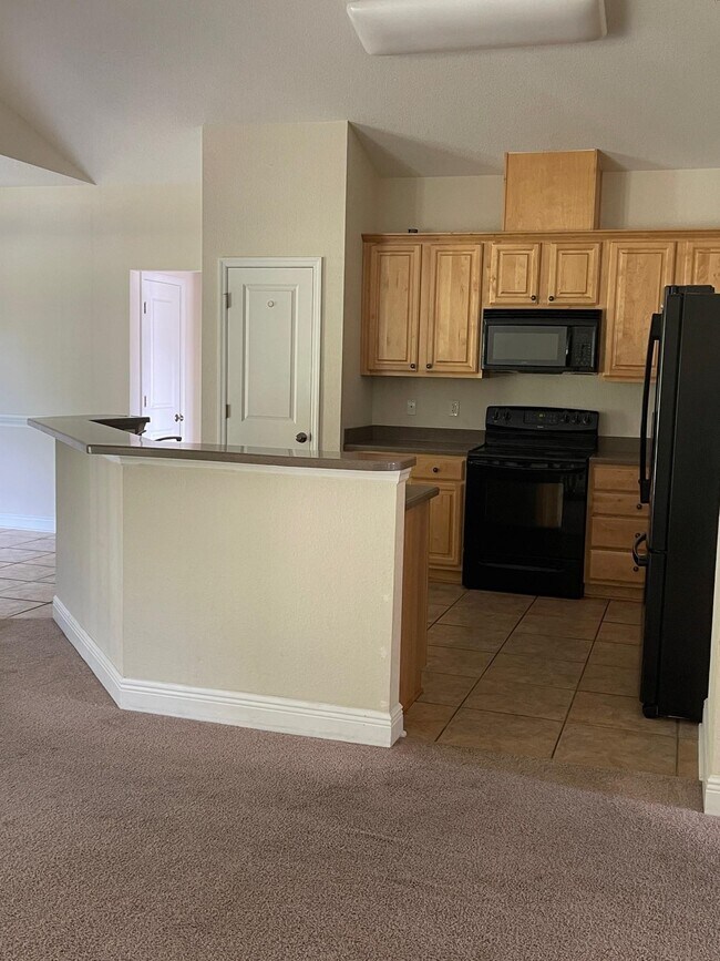 Building Photo - 222 Tillis Ln