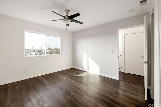 Building Photo - 850 W 157th St