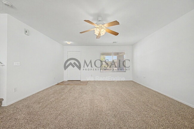 Building Photo - 2232 E Spruce Dr