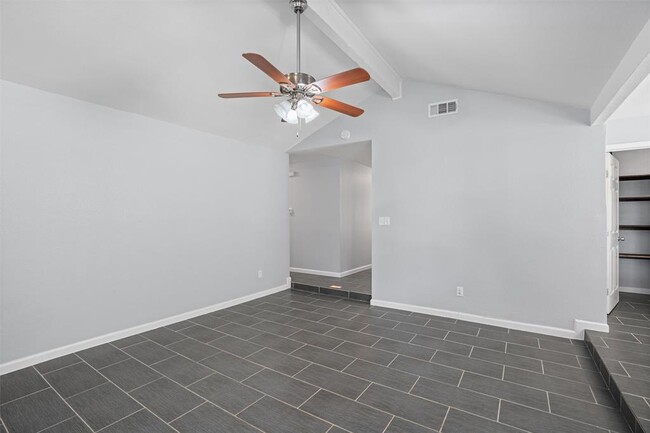 Building Photo - 13205 Bourbon St