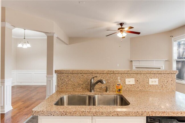 Building Photo - 1817 Waterside Dr