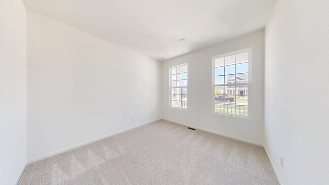 Building Photo - 826 Kuss Dr