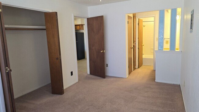 Building Photo - 113 Sasser Dr