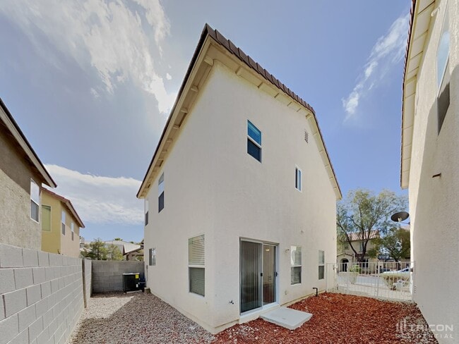 Building Photo - 8758 First Lady Ave