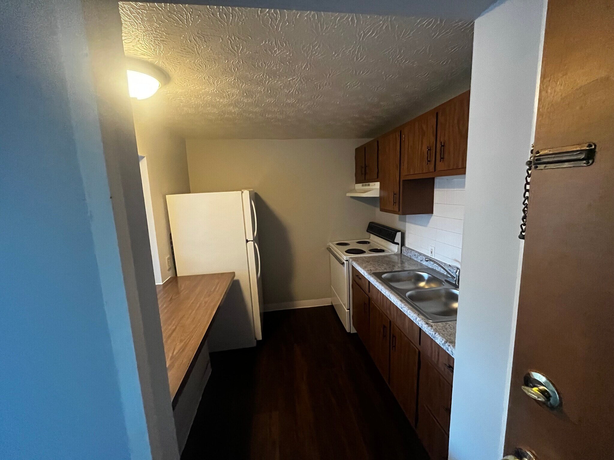 Building Photo - 4734 Castlebar St NW