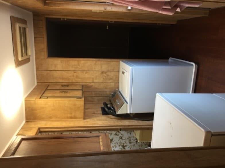 Building Photo - 1234 Swan Dr