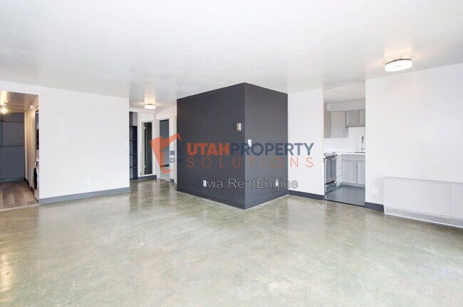 Building Photo - 87 W 300 N