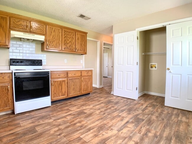 Building Photo - 1112 Keith Ave