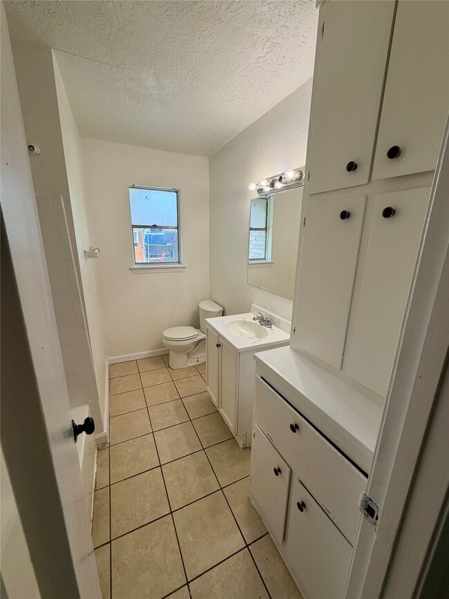 Building Photo - 12818 Segrest Dr