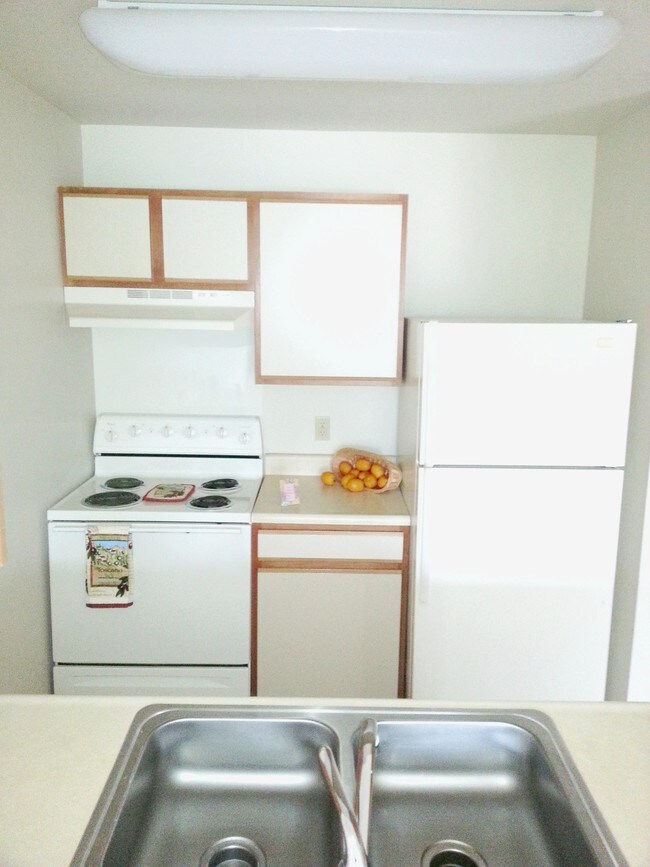 Building Photo - Meridian Stratford Place Senior 55+ Apartments