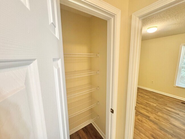 Building Photo - Statesville - 3BR/2BA