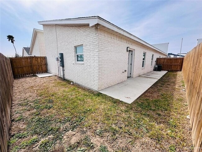 Building Photo - 105 San Jose Dr