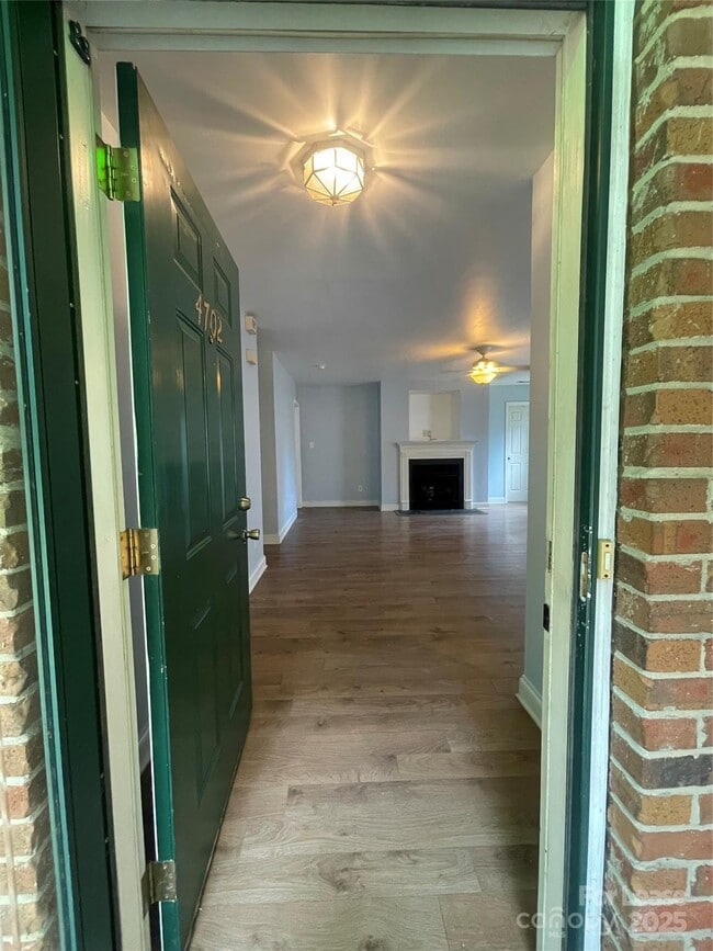 Building Photo - 4702 Amity Pl