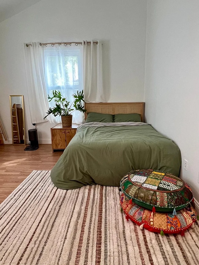 Building Photo - Beautifully Updated Home Near Downtown St. Petersburg! 3bed |3bath