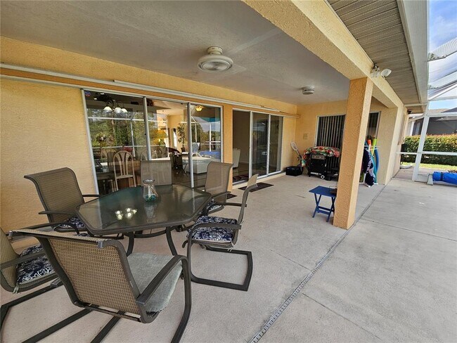 Building Photo - 114 Albatross Rd