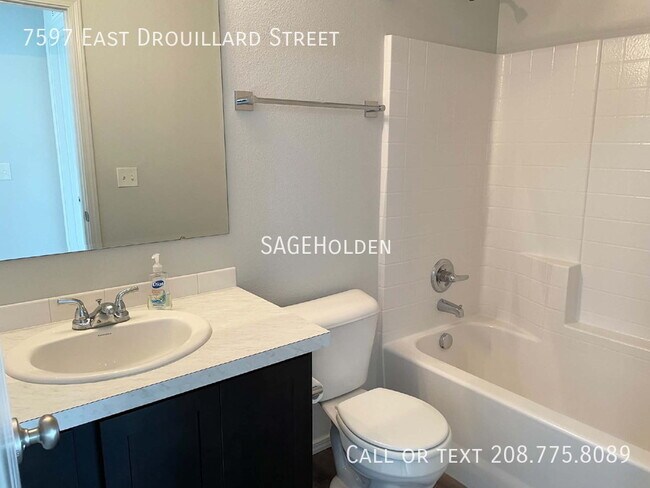 Building Photo - 7597 E Drouillard St