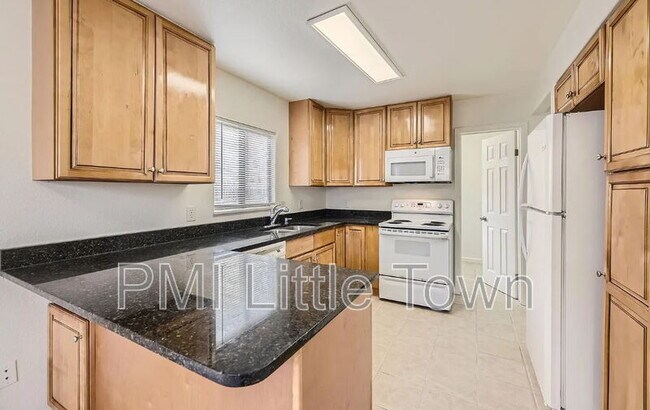 Building Photo - 256 W Jefferson Ave