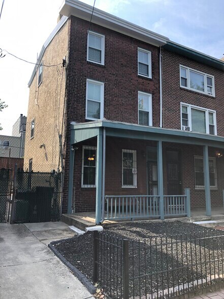 Building Photo - 412 N 31st St