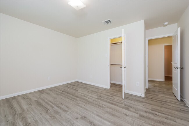 Building Photo - 4158 Silver Ranch Rd