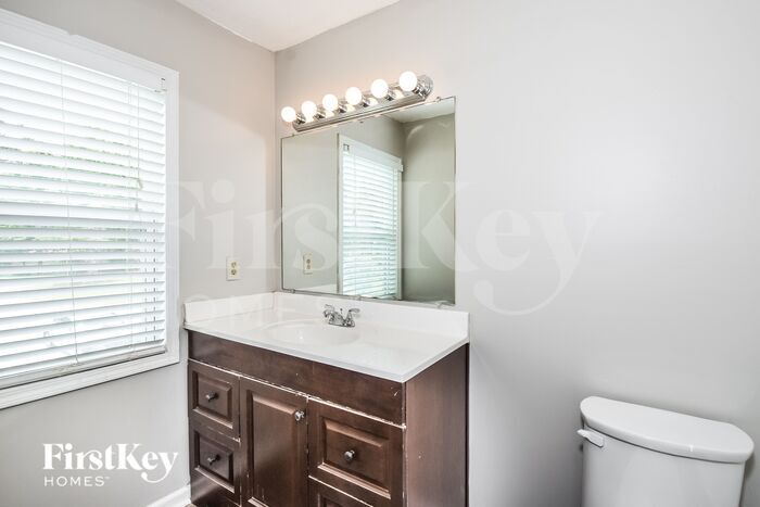 Building Photo - 5988 Bayside Dr NW