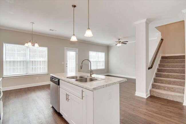 Building Photo - Villages at Goshen: 3 Bedroom / 2.5 Bath / Garage