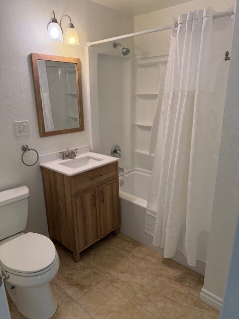 Building Photo - 176 Bethune Way