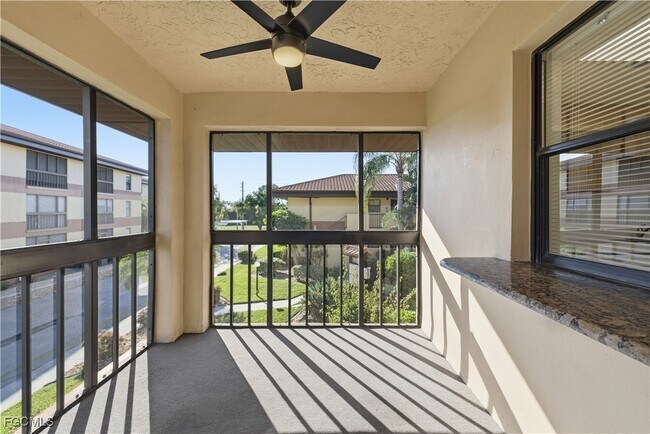 Building Photo - 6150 Whiskey Creek Dr