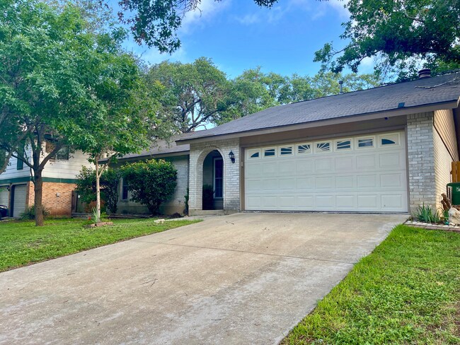 Building Photo - Beautiful 3 Bedroom Home with Covered Patio in Ridge Creek