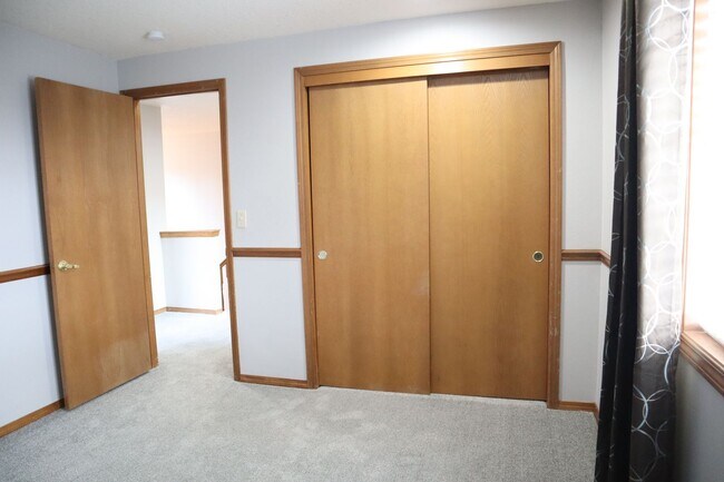 Building Photo - 1508 SE Solomon Loop